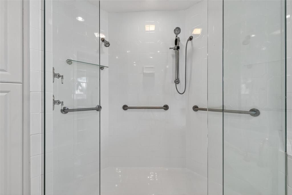 En Renta: $8,000 (2 camas, 2 baños, 2600 Pies cuadrados)