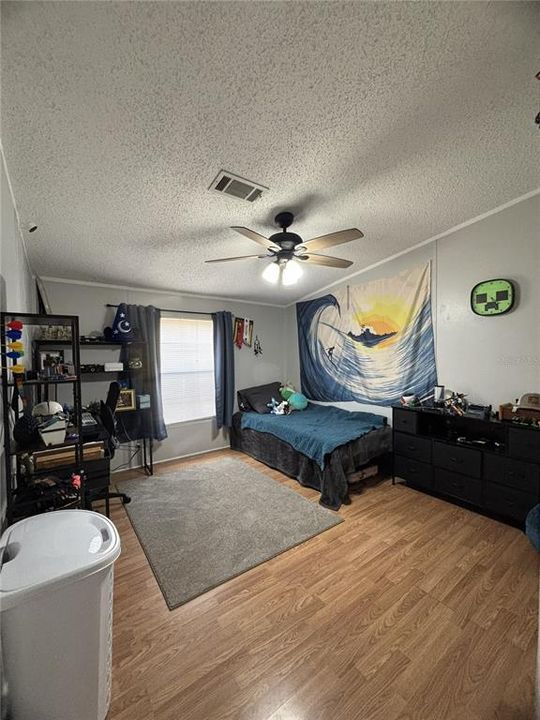 Active With Contract: $174,900 (3 beds, 2 baths, 1141 Square Feet)