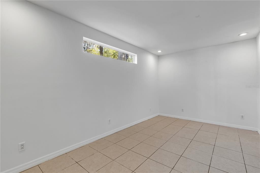 На продажу: $249,000 (3 спален, 1 ванн, 1176 Квадратных фут)