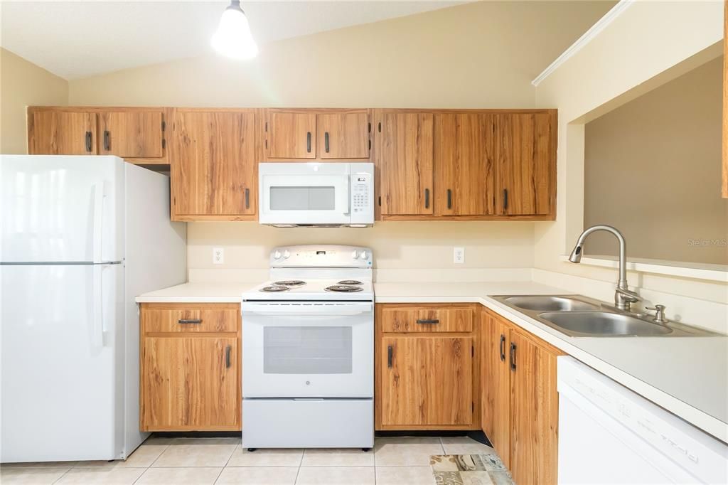 For Sale: $264,900 (3 beds, 2 baths, 1126 Square Feet)