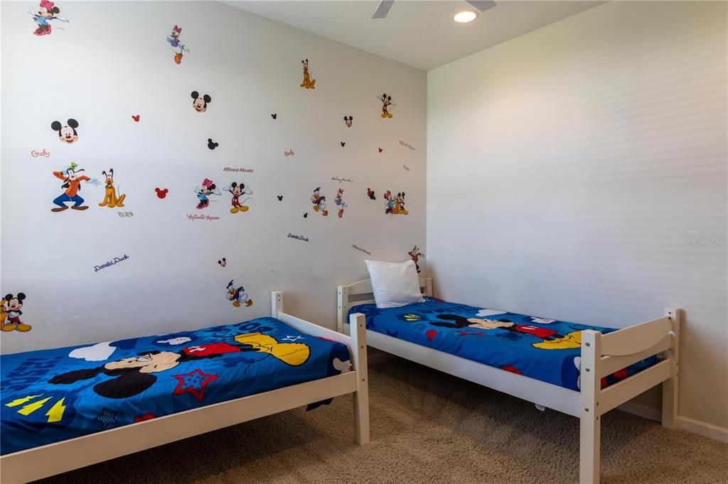 For Sale: $1,550,000 (14 beds, 11 baths, 6404 Square Feet)