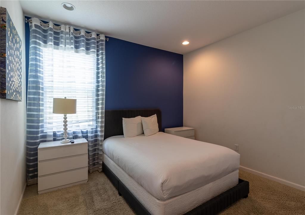 For Sale: $1,550,000 (14 beds, 11 baths, 6404 Square Feet)