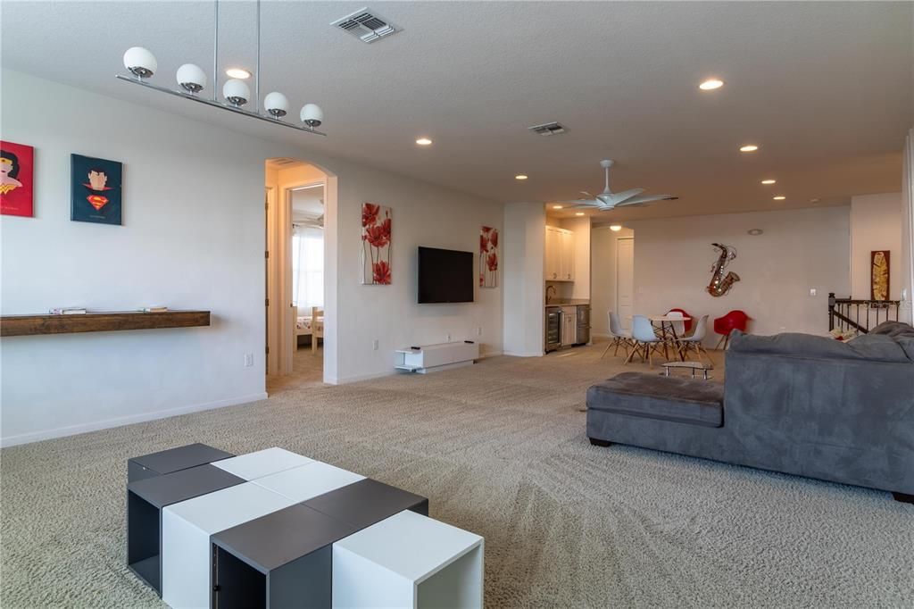 For Sale: $1,550,000 (14 beds, 11 baths, 6404 Square Feet)