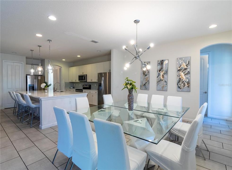 For Sale: $1,550,000 (14 beds, 11 baths, 6404 Square Feet)