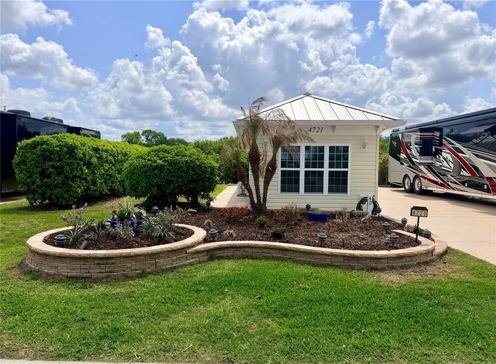 En Venta: $214,900 (0.18 acres)