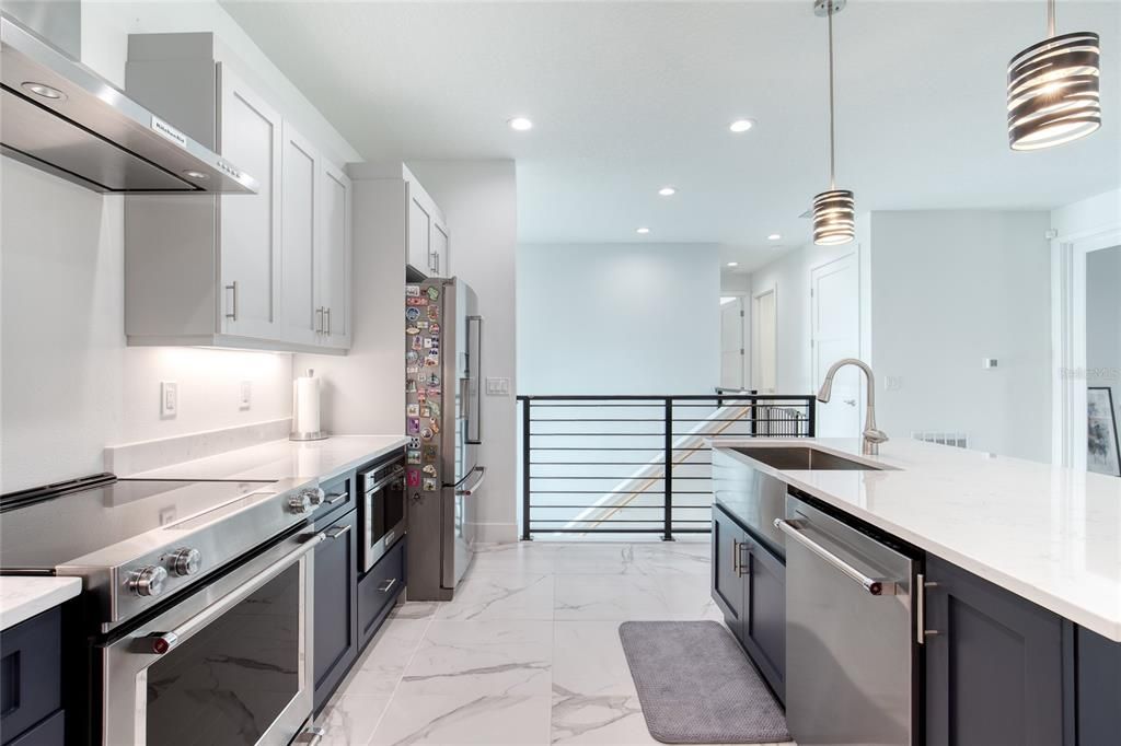 En Venta: $948,000 (4 camas, 3 baños, 2864 Pies cuadrados)