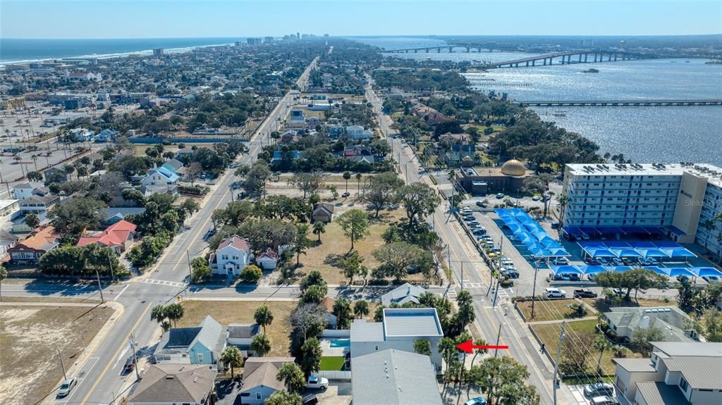 En Venta: $948,000 (4 camas, 3 baños, 2864 Pies cuadrados)