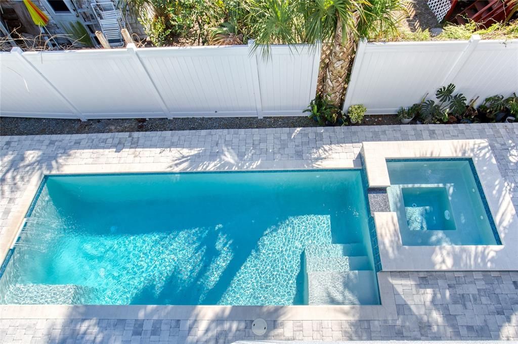 En Venta: $948,000 (4 camas, 3 baños, 2864 Pies cuadrados)
