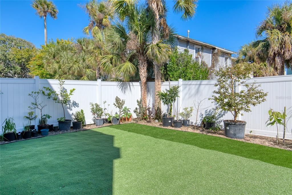 En Venta: $948,000 (4 camas, 3 baños, 2864 Pies cuadrados)