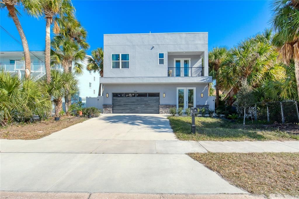 En Venta: $948,000 (4 camas, 3 baños, 2864 Pies cuadrados)