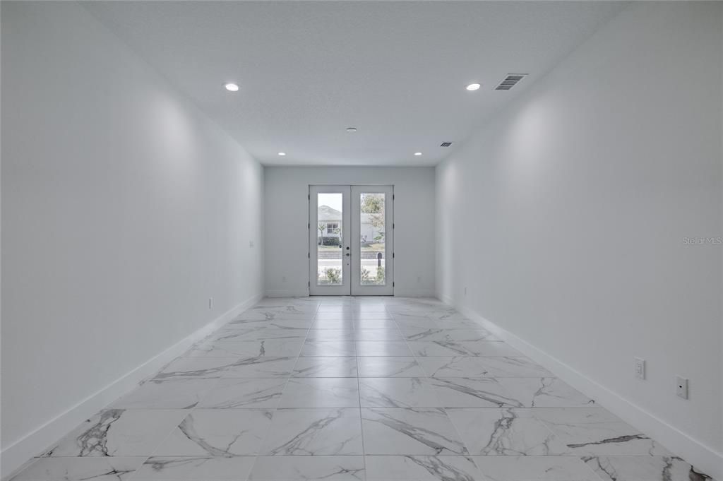 En Venta: $948,000 (4 camas, 3 baños, 2864 Pies cuadrados)