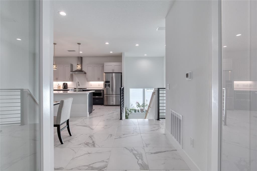 En Venta: $948,000 (4 camas, 3 baños, 2864 Pies cuadrados)