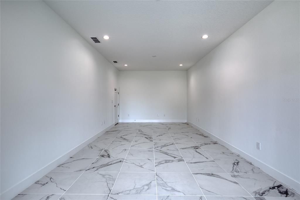 En Venta: $948,000 (4 camas, 3 baños, 2864 Pies cuadrados)