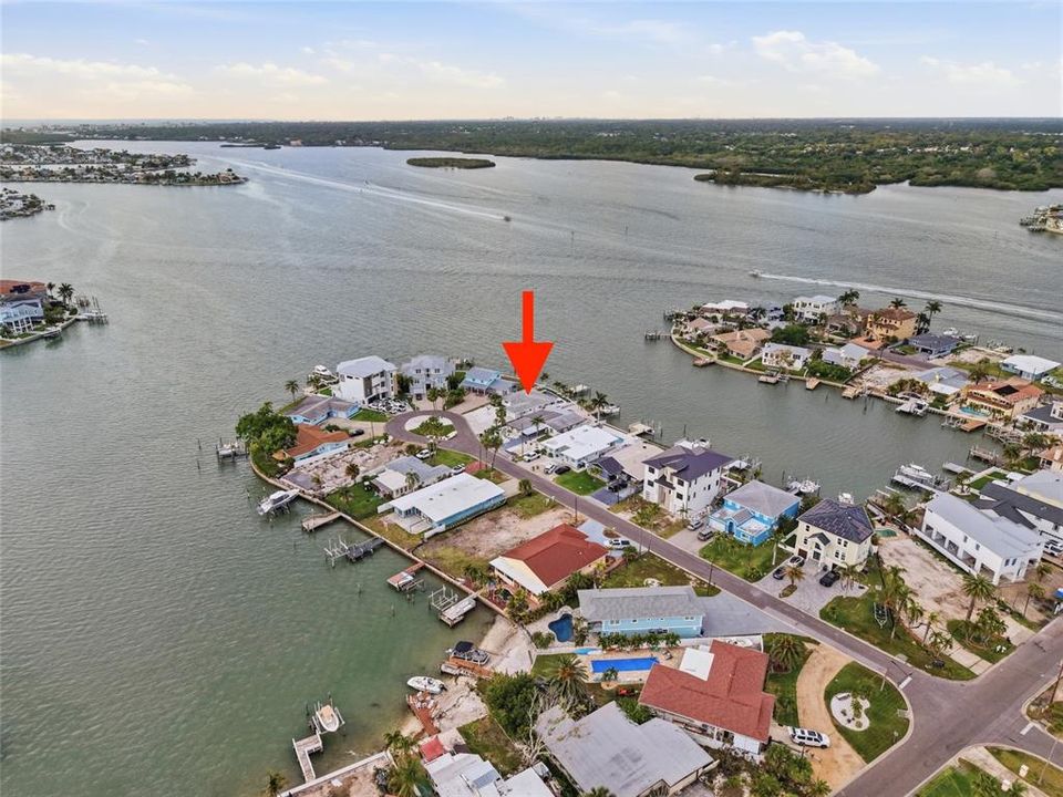 For Sale: $1,299,000 (2 beds, 2 baths, 1563 Square Feet)