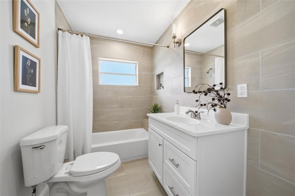For Sale: $1,299,000 (2 beds, 2 baths, 1563 Square Feet)