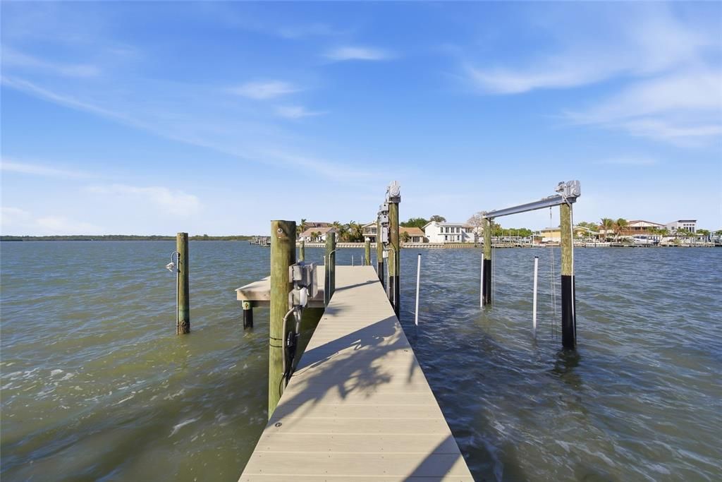 For Sale: $1,299,000 (2 beds, 2 baths, 1563 Square Feet)