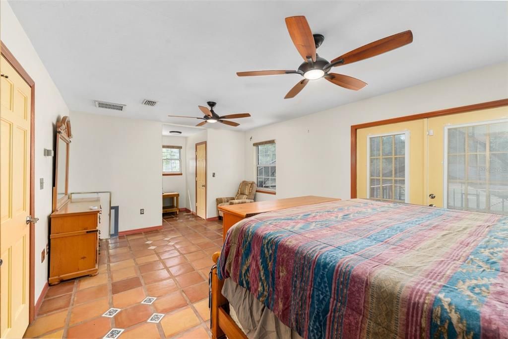 For Sale: $765,000 (4 beds, 4 baths, 4214 Square Feet)