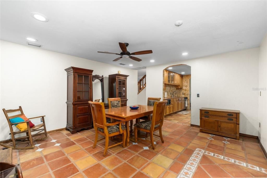 For Sale: $765,000 (4 beds, 4 baths, 4214 Square Feet)