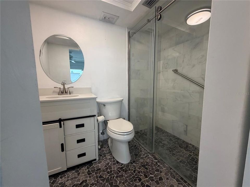 В аренду: $1,600 (2 спален, 2 ванн, 833 Квадратных фут)