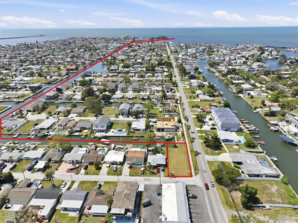 На продажу: $149,900 (0.14 acres)