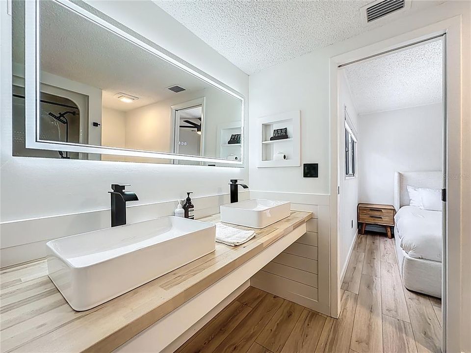 For Sale: $895,000 (4 beds, 3 baths, 3068 Square Feet)