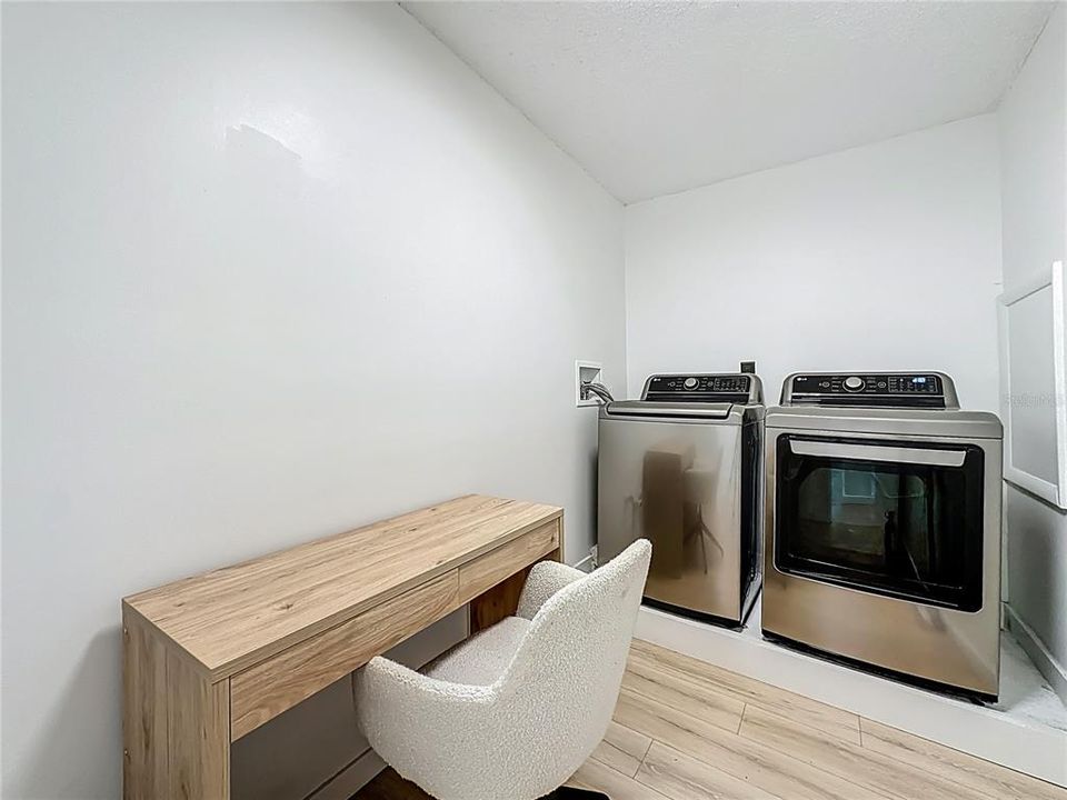 For Sale: $895,000 (4 beds, 3 baths, 3068 Square Feet)