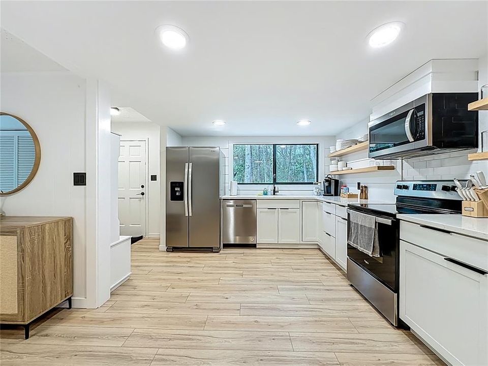 For Sale: $895,000 (4 beds, 3 baths, 3068 Square Feet)