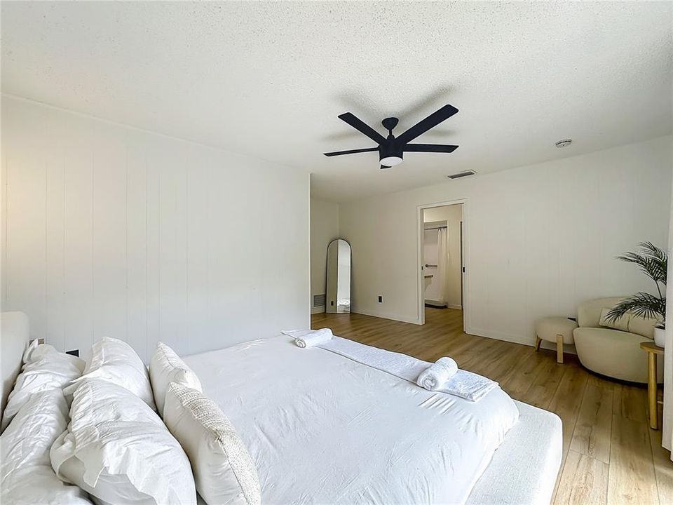 For Sale: $895,000 (4 beds, 3 baths, 3068 Square Feet)