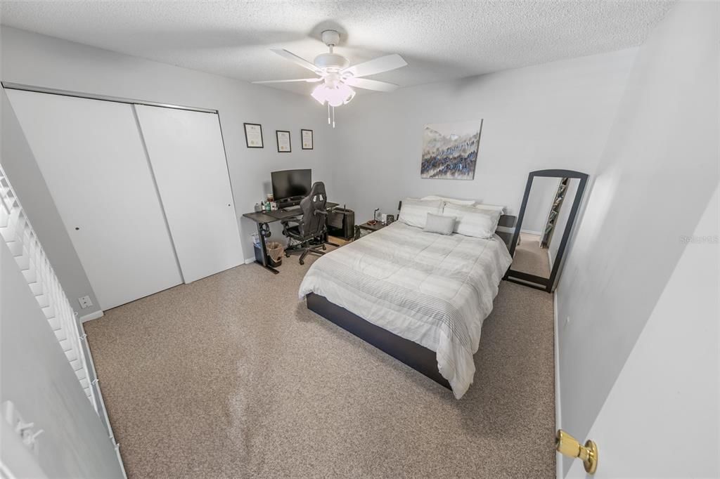 На продажу: $274,900 (2 спален, 2 ванн, 967 Квадратных фут)