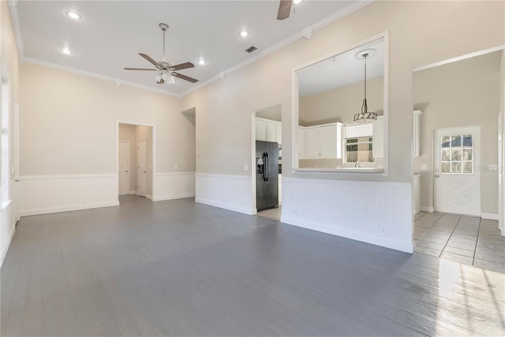 Active With Contract: $475,000 (5 beds, 4 baths, 3052 Square Feet)