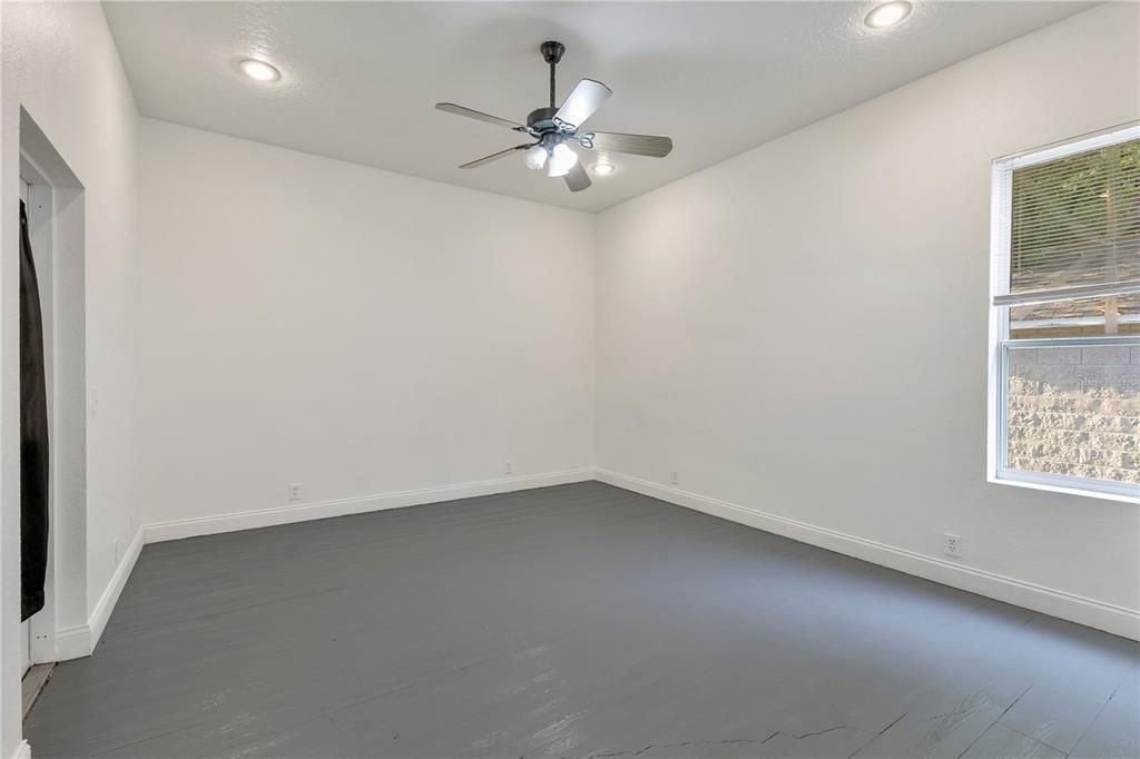 Active With Contract: $475,000 (5 beds, 4 baths, 3052 Square Feet)
