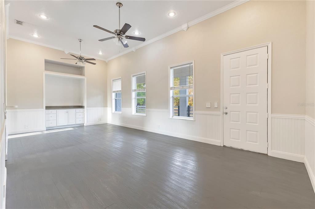 Active With Contract: $475,000 (5 beds, 4 baths, 3052 Square Feet)