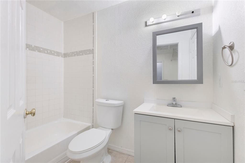Active With Contract: $475,000 (5 beds, 4 baths, 3052 Square Feet)