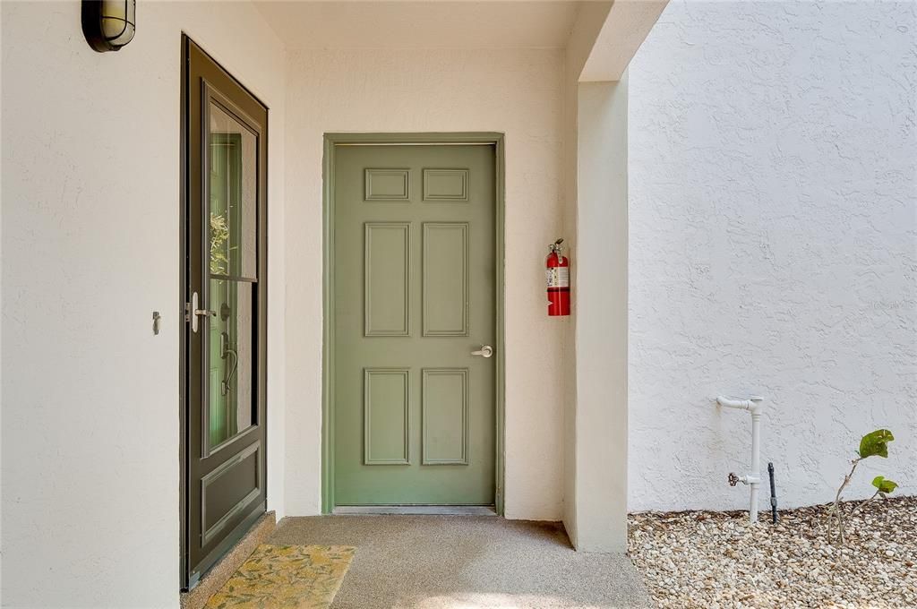 На продажу: $204,900 (2 спален, 2 ванн, 1120 Квадратных фут)