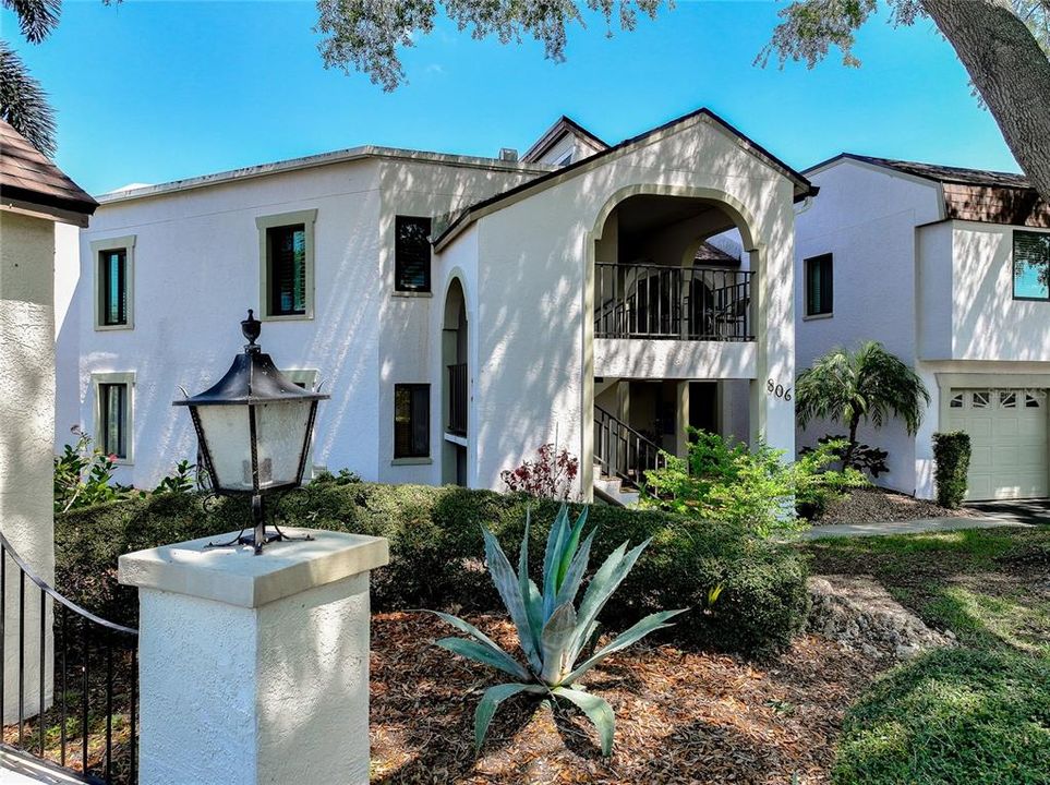 На продажу: $204,900 (2 спален, 2 ванн, 1120 Квадратных фут)