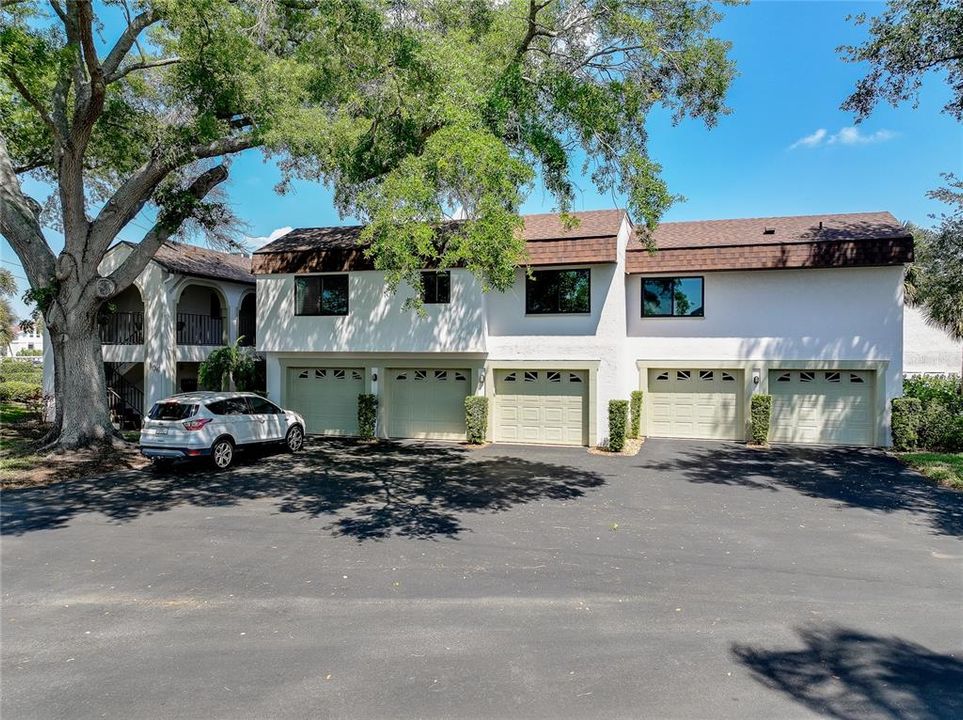 На продажу: $204,900 (2 спален, 2 ванн, 1120 Квадратных фут)