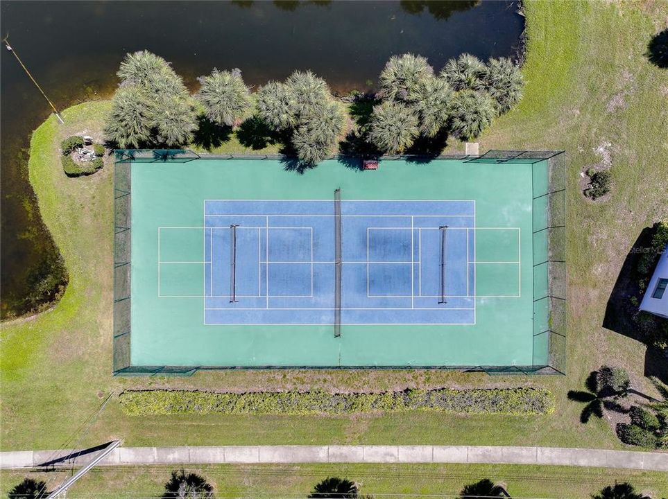 На продажу: $204,900 (2 спален, 2 ванн, 1120 Квадратных фут)