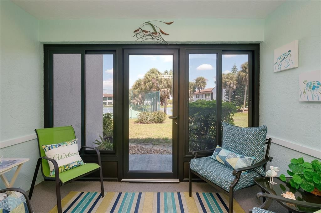 На продажу: $204,900 (2 спален, 2 ванн, 1120 Квадратных фут)