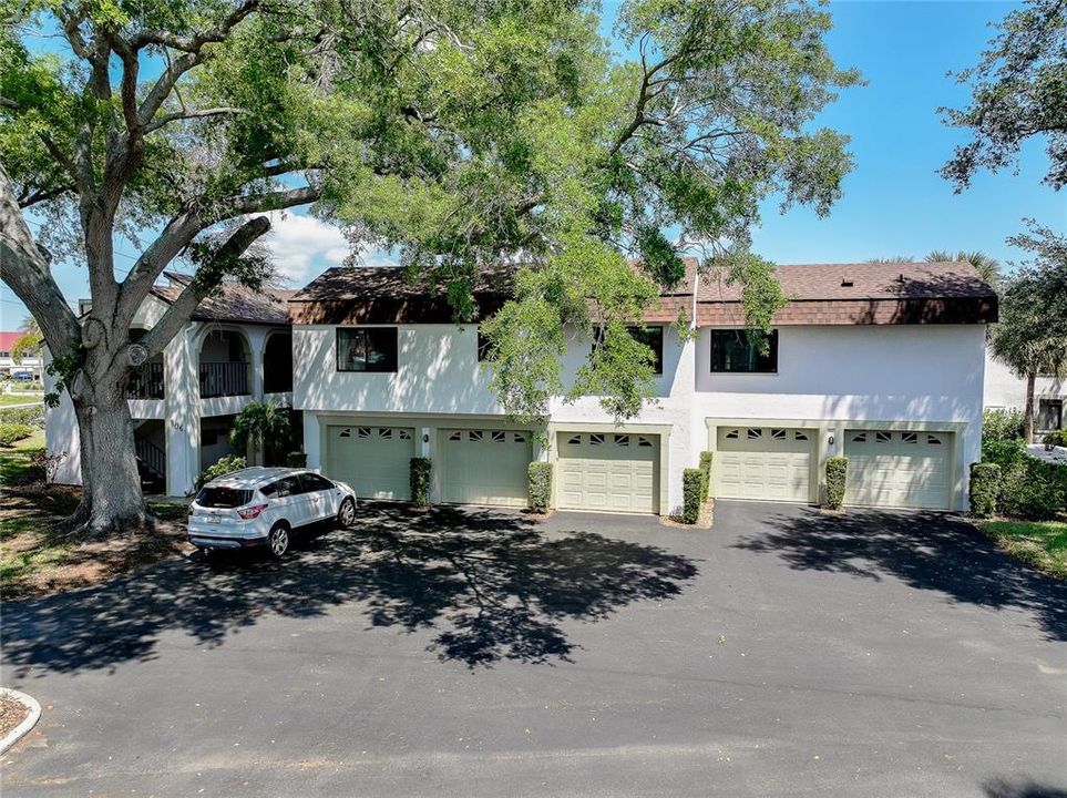 На продажу: $204,900 (2 спален, 2 ванн, 1120 Квадратных фут)