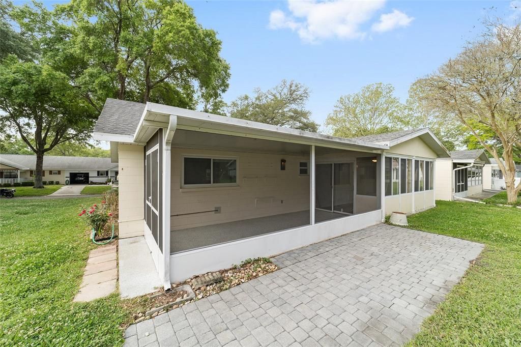 На продажу: $169,900 (2 спален, 2 ванн, 1369 Квадратных фут)