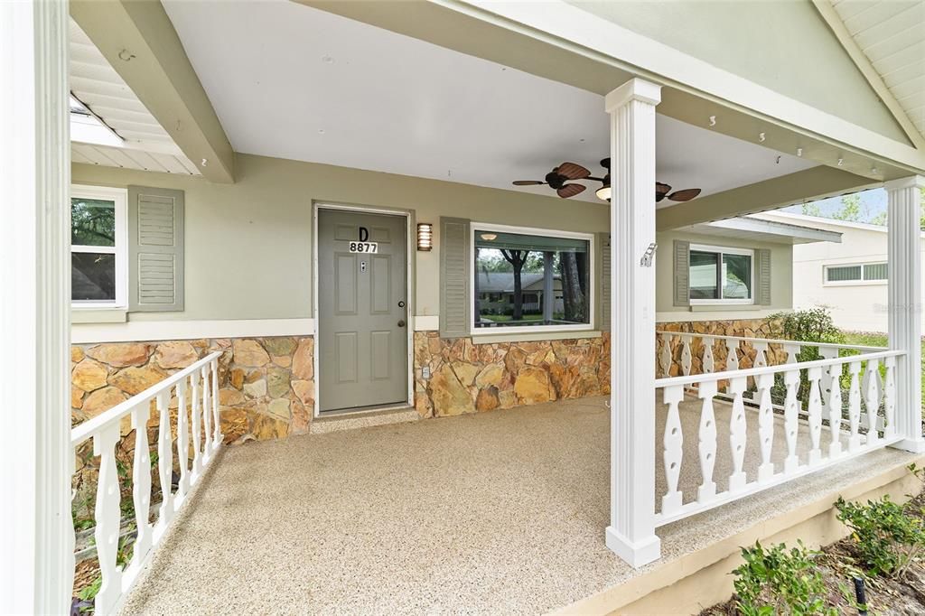 На продажу: $169,900 (2 спален, 2 ванн, 1369 Квадратных фут)