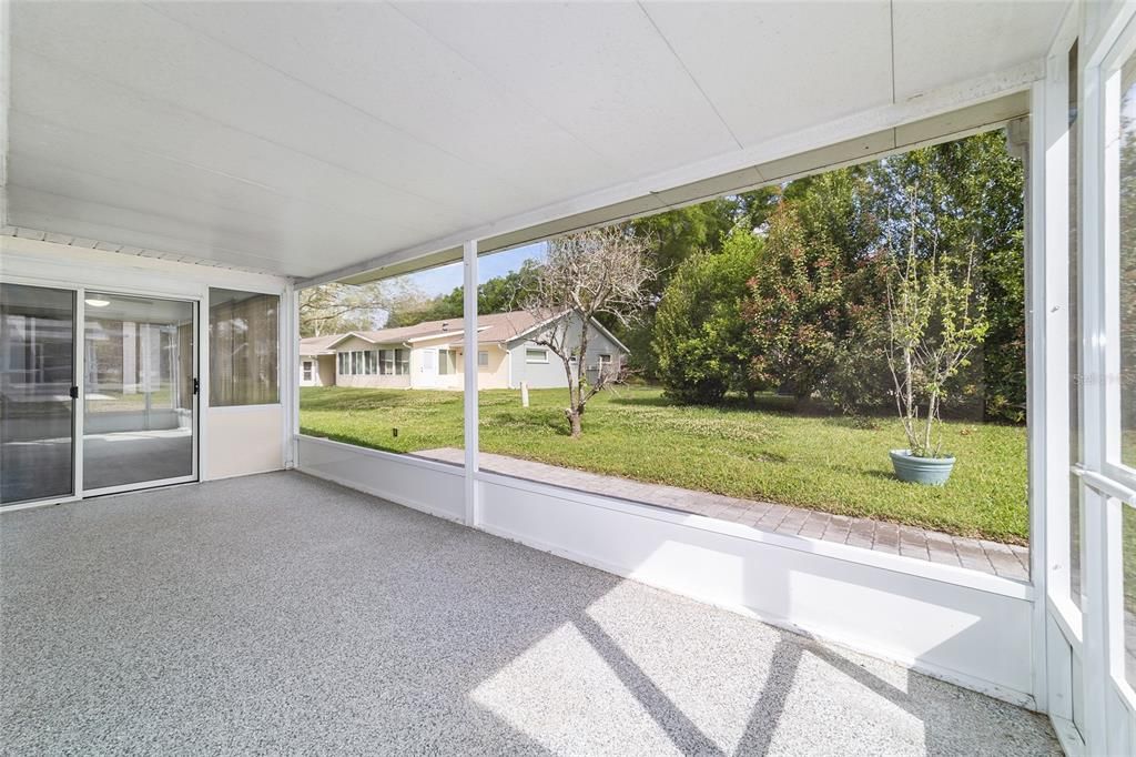 На продажу: $169,900 (2 спален, 2 ванн, 1369 Квадратных фут)