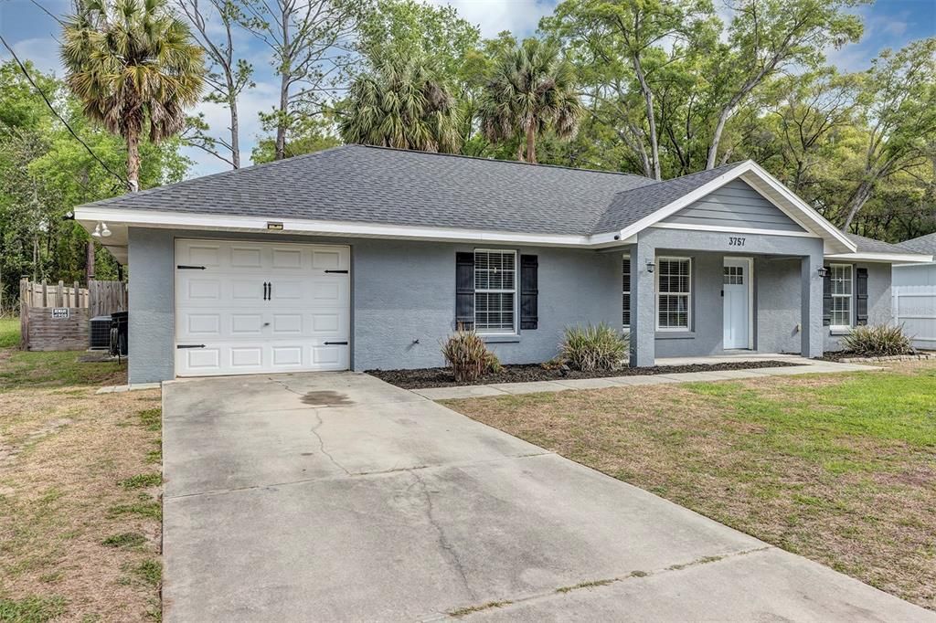 Active With Contract: $249,999 (3 beds, 2 baths, 1354 Square Feet)
