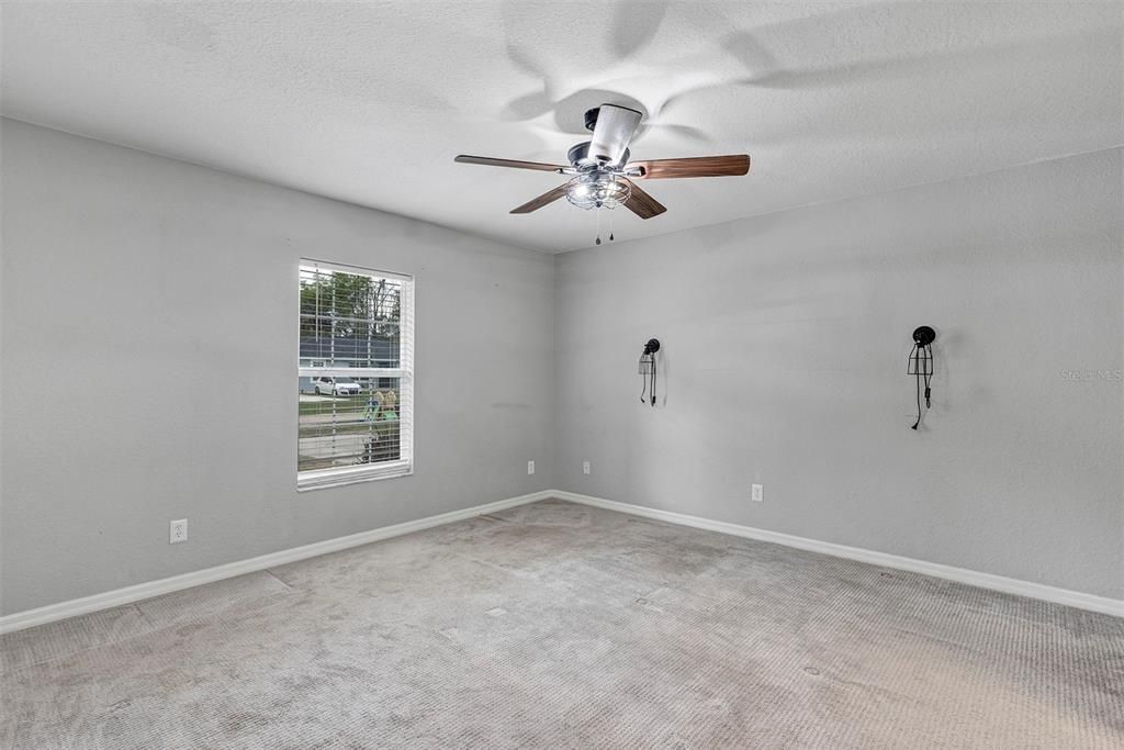 Active With Contract: $249,999 (3 beds, 2 baths, 1354 Square Feet)