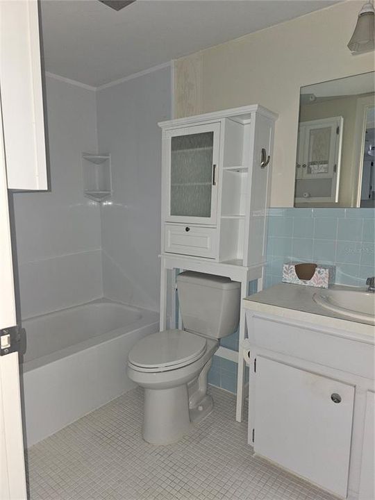 For Sale: $104,900 (1 beds, 1 baths, 800 Square Feet)