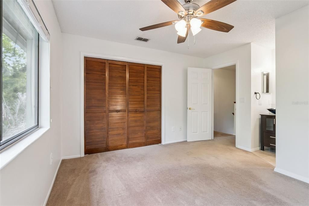 Activo con contrato: $257,000 (2 camas, 2 baños, 959 Pies cuadrados)