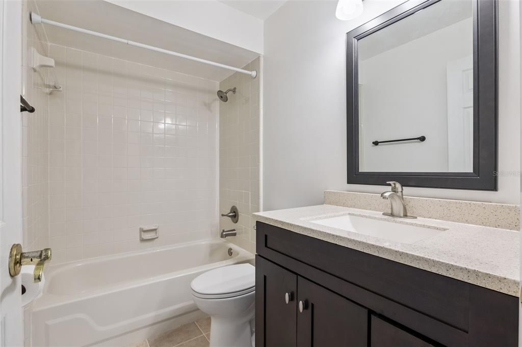 Activo con contrato: $257,000 (2 camas, 2 baños, 959 Pies cuadrados)