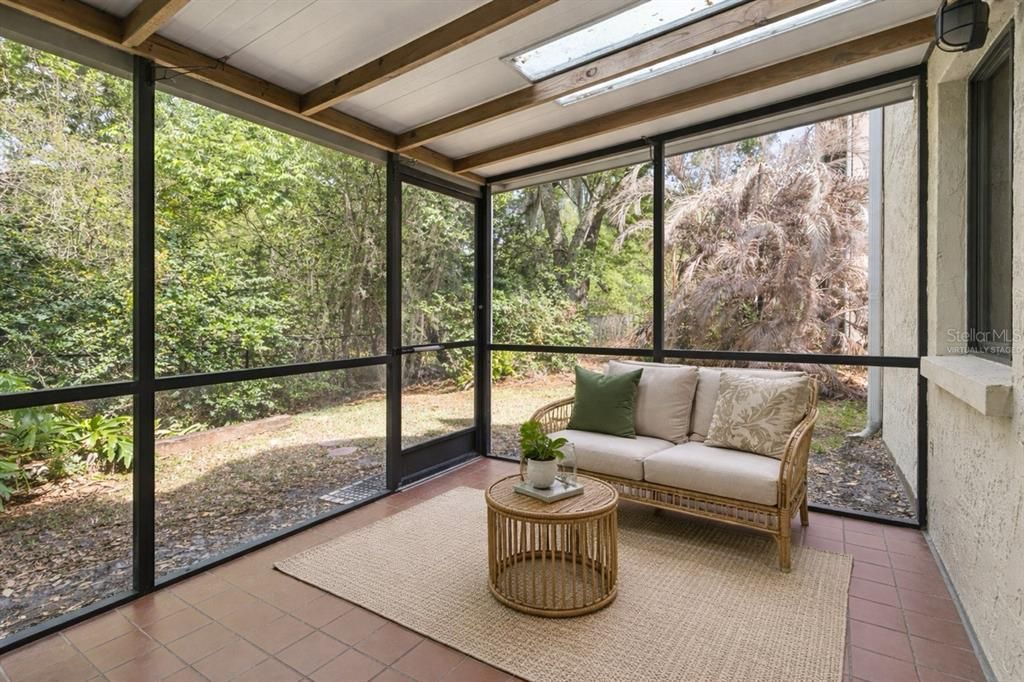 Activo con contrato: $257,000 (2 camas, 2 baños, 959 Pies cuadrados)