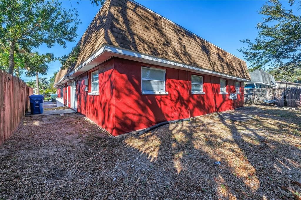 For Sale: $750,000 (8 beds, 0 baths, 3040 Square Feet)