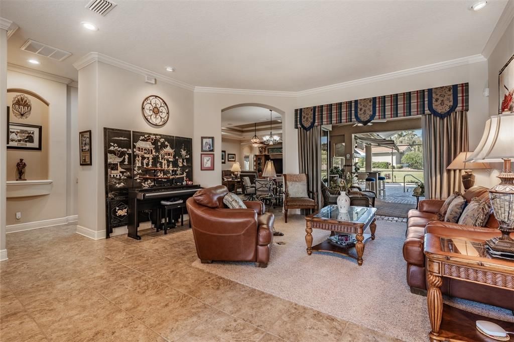 For Sale: $989,000 (3 beds, 3 baths, 3042 Square Feet)